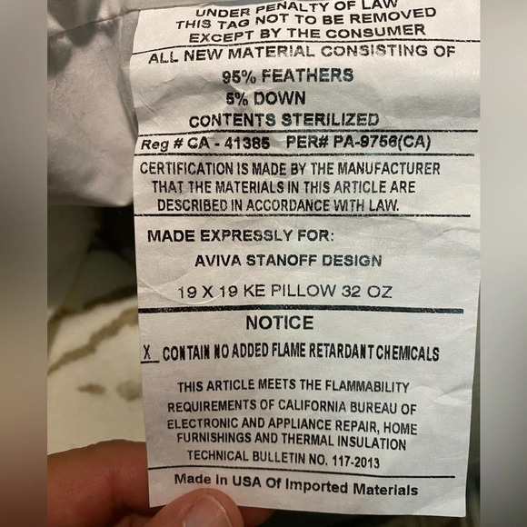 NWOT Aviva Stanoff winter pillow. Faux fur in ivory with gold design. 20x20 - Picture 8 of 11